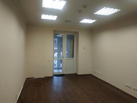 комерційна за адресою Левка Лук'яненка вул. (Маршала Тимошенка), 21к8