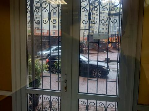 комерційна за адресою Левка Лук'яненка вул. (Маршала Тимошенка), 21к8