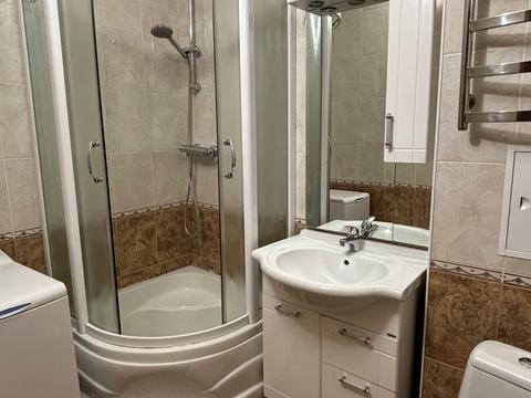 квартира за адресою Амвросія Бучми бульв., 8