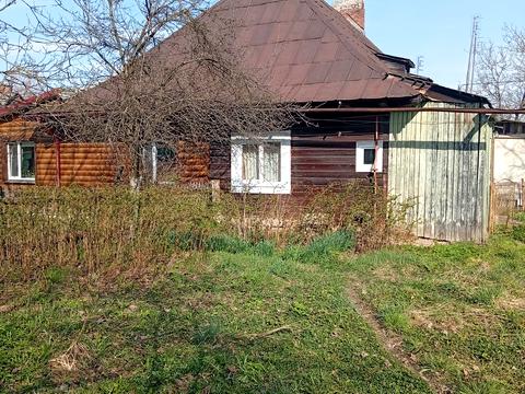 будинок за адресою Добровольців вул. (Комарова), 32