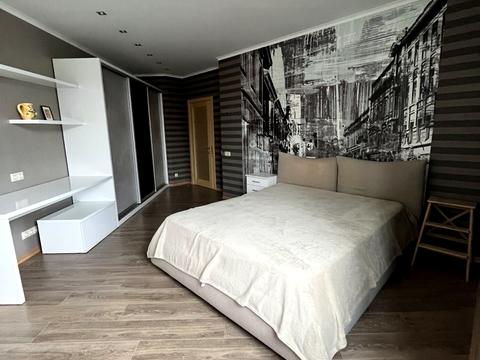 квартира за адресою Осіння вул., 33