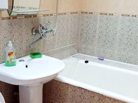 комерційна за адресою Київ, Лисенка вул., 1