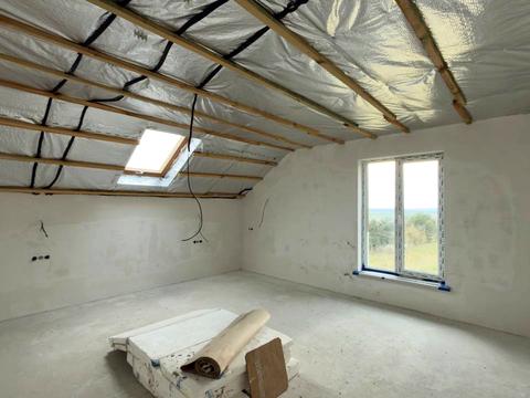 будинок за адресою с. Карачинів, романа шухевича, 7