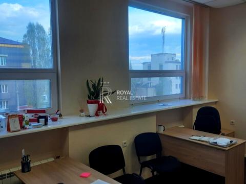 коммерческая по адресу Новокостянтинівська, 120