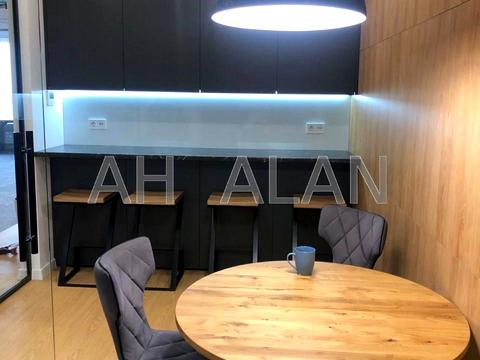 коммерческая по адресу Кловский спуск, 7a