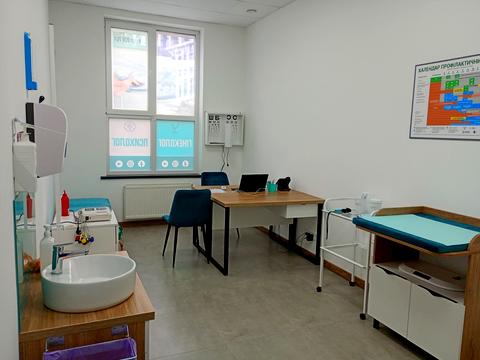комерційна за адресою Малоголосківська вул., 16б