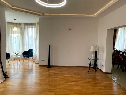 будинок за адресою Романа Шухевича, 17