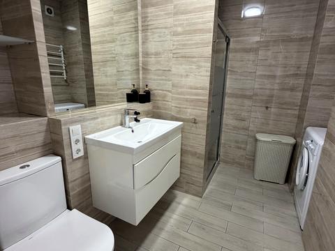 квартира за адресою Юнацька вул., 4