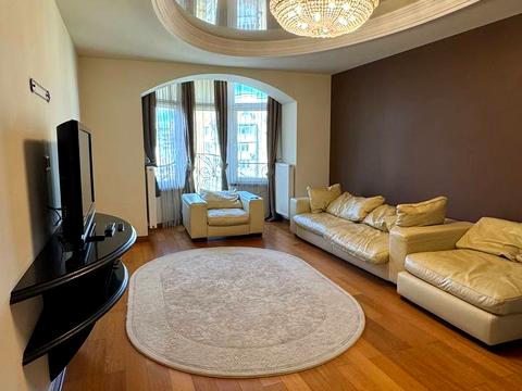 квартира за адресою Плугова вул., 8