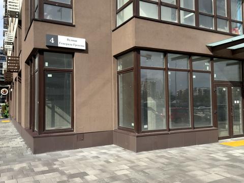 комерційна за адресою Генерала Грекова вул., 4