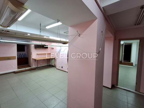 комерційна за адресою Антоновича вул. (Горького), 25
