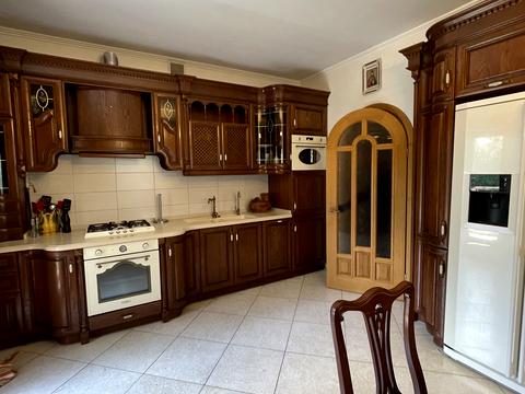 будинок за адресою Лугова вул., 121