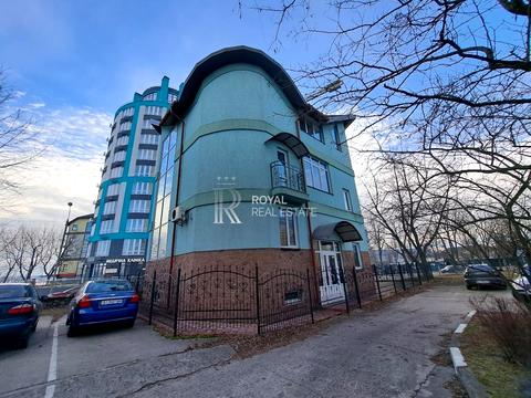 коммерческая по адресу Дніпровський просп., 15