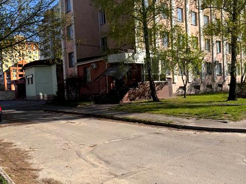 комерційна за адресою Незалежності бульв. (50 років Жовтня), 14-В