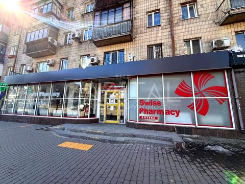 комерційна за адресою Антоновича вул. (Горького), 170/172