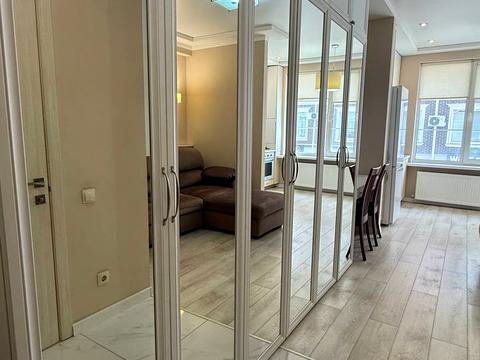квартира за адресою Дмитра Луценка вул. (Крейсера "Аврора"), 8