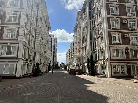 квартира за адресою Дмитра Луценка вул. (Крейсера "Аврора"), 8