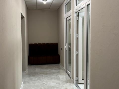 комерційна за адресою Перлинна вул., 2