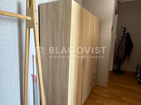 квартира за адресою Михайла Максимовича вул. (Онуфрія Трутенка), 3-Г