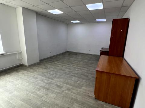 комерційна за адресою Зарічанська вул., 34
