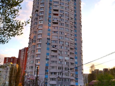 квартира за адресою Ревуцького вул., 7-В