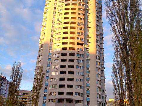 квартира за адресою Ревуцького вул., 7-В