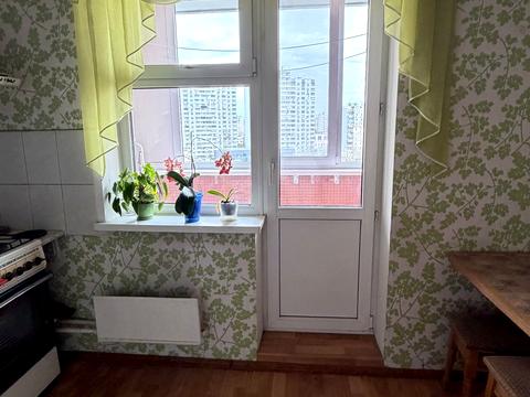 квартира за адресою Ревуцького вул., 34-А