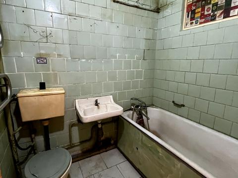 квартира за адресою Набережна вул., 8