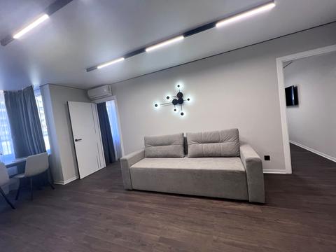 квартира за адресою Степана Бандери вул., 77-Б