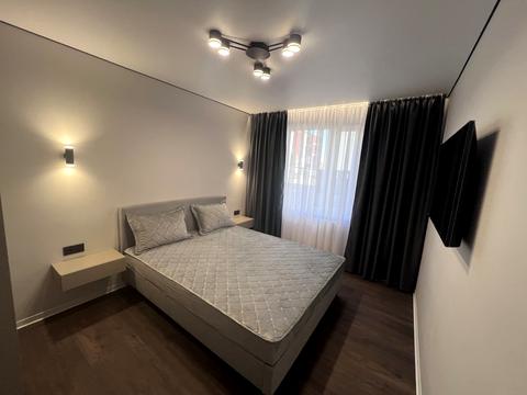 квартира за адресою Степана Бандери вул., 77-Б