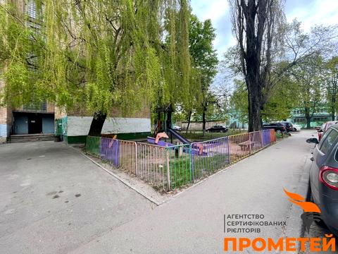 квартира за адресою Зодчих вул., 56-А