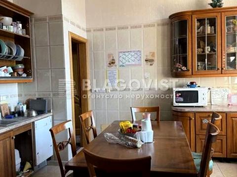 квартира за адресою Кропивницького вул., 14