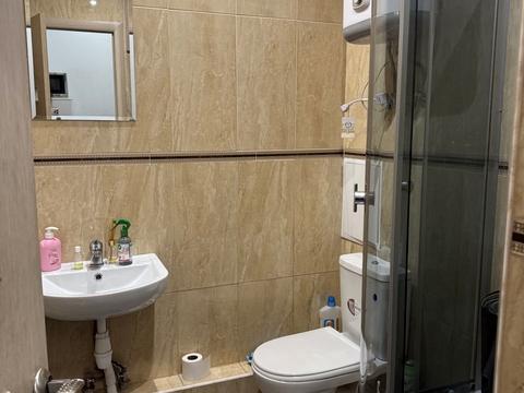 комерційна за адресою Деміївська вул., 13