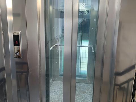 комерційна за адресою Академіка Володимира Гнатюка вул. (), 2