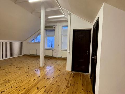 комерційна за адресою Уманська вул., 25