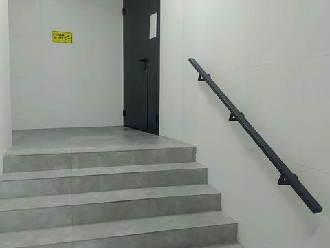 комерційна за адресою Причальна вул., 10