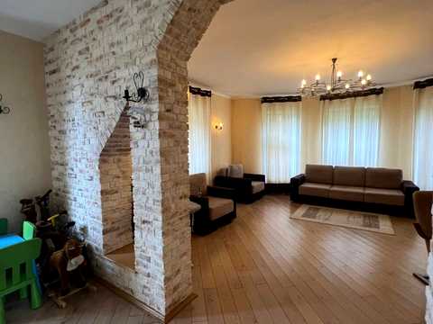 будинок за адресою Янтарна, 3