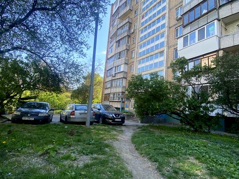 квартира за адресою Мостицька вул., 8