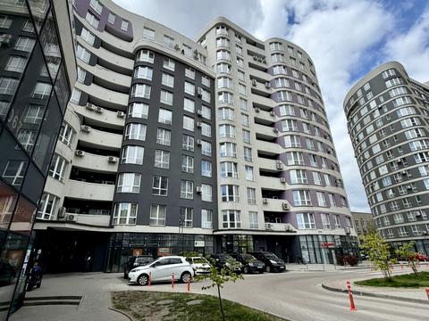 комерційна за адресою Трускавецька вул., 2б