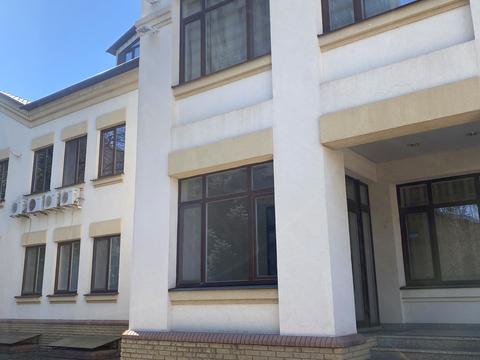 комерційна за адресою Аерокосмічний просп. (Гагаріна), 38б