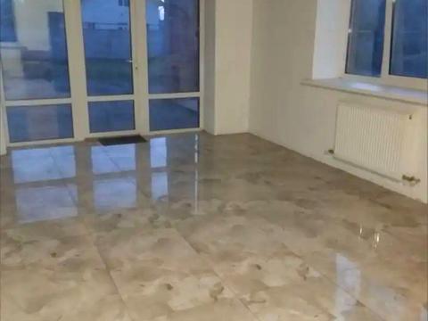 будинок за адресою Чернігівська вул., 10
