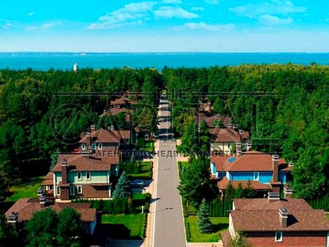 будинок за адресою Набережна вул.