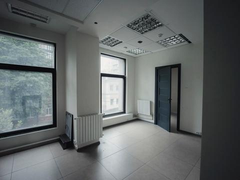 будинок за адресою Виконкомівська вул., 12