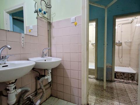 комерційна за адресою Казанська вул., 18