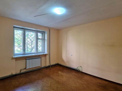 комерційна за адресою Казанська вул., 18