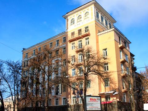 комерційна за адресою Богдана Хмельницького вул., 68