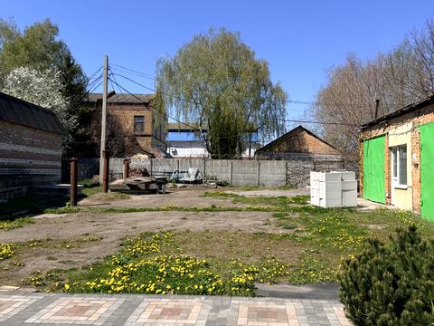 комерційна за адресою В'ячеслава Чорновола вул., 48
