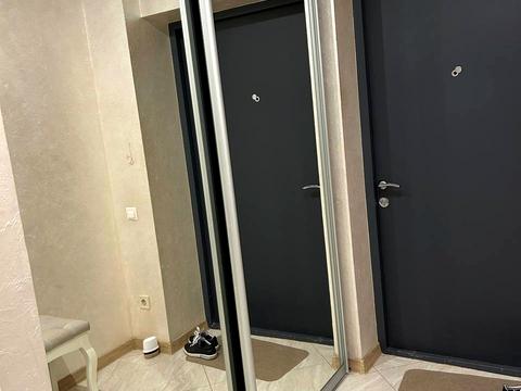 1864288759786245