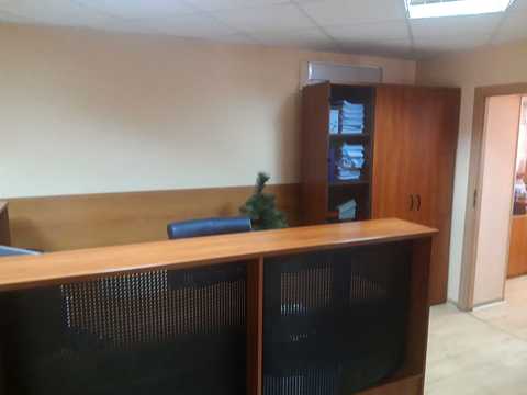 комерційна за адресою Здолбунівська вул., 3