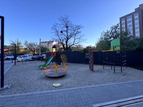 квартира за адресою Богдана Хмельницького вул., (Будинок 1)